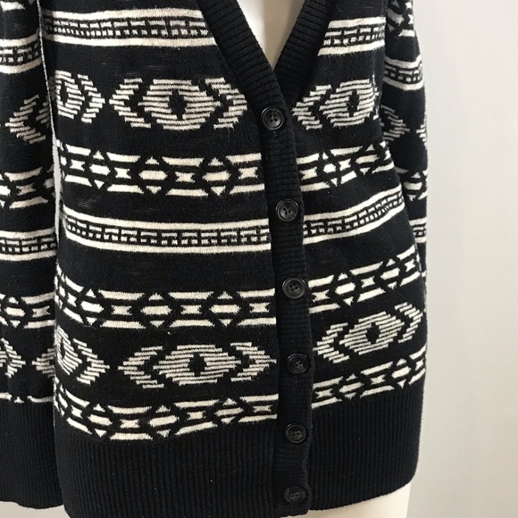 Aztec Pattern Long Sleeve Cardigan by Mossimo - Picture 3 of 7